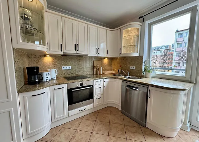 Sunny House Of Aries - Quiet & Central, Free Parking 公寓 *